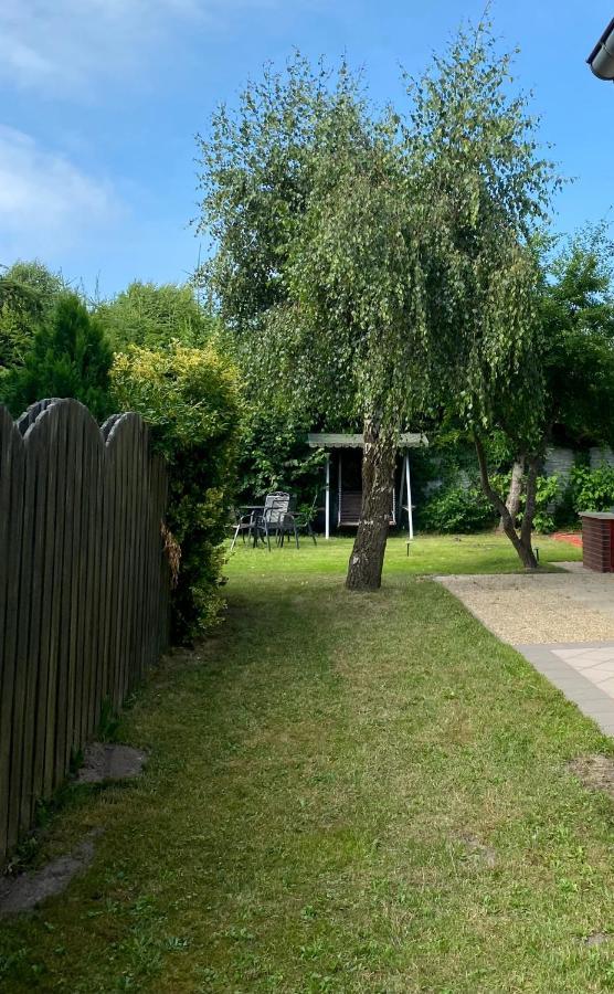 Domek Z Ogrodem Rowy (Pomerania) Exterior foto