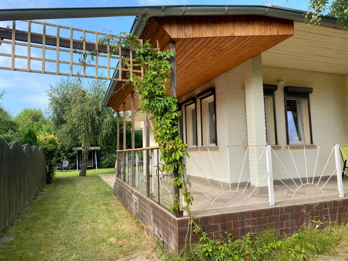 Domek Z Ogrodem Rowy (Pomerania) Exterior foto